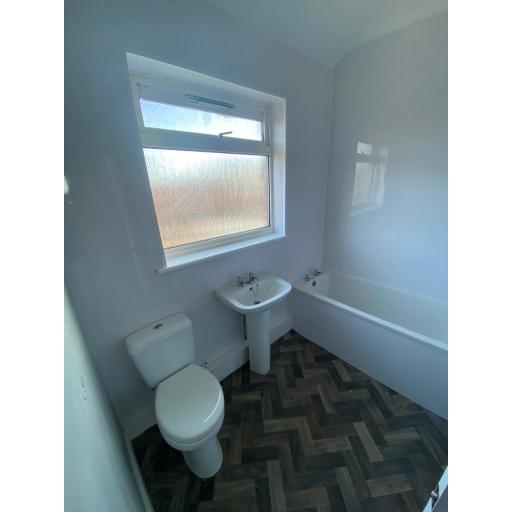 Grey Terrace 47 Bathroom.jpg