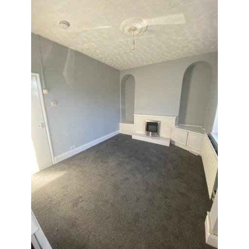 Tenanted High yielding property for sale  Reading Street lounge - complete.jpg