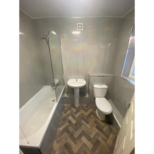 High yield property in County Durham – Refurbished bathroom (2).jpg
